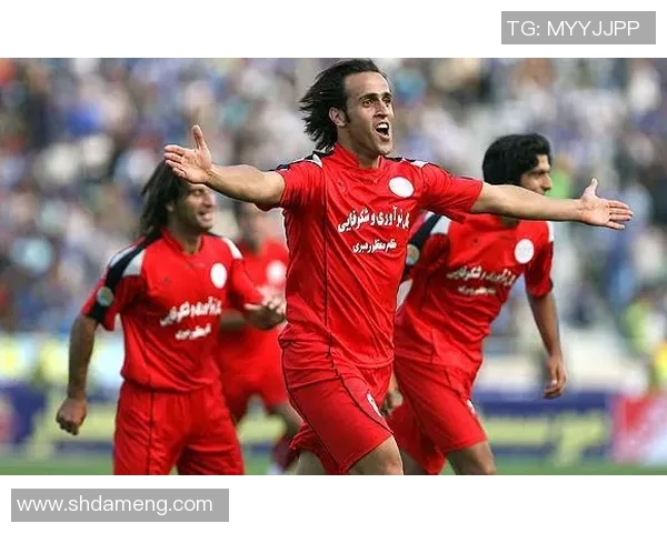 回顾伊朗足球历史上的传奇人物与前足球明星们的辉煌成就 回顾伊朗足球历史上的传奇人物与前足球明星们的辉煌成就