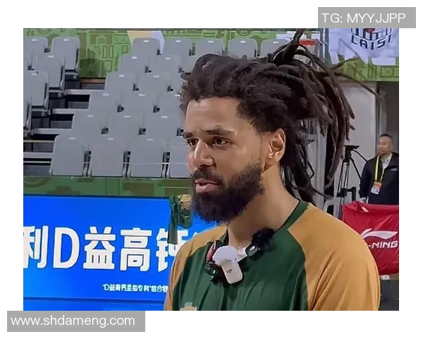 从街头到赛场打篮球明星的奋斗与荣耀之路 从街头到赛场打篮球明星的奋斗与荣耀之路